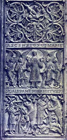 Evangelium longum de Saint Gall : plaque en ivoire réalisée par le moine Tuotilo vers 894