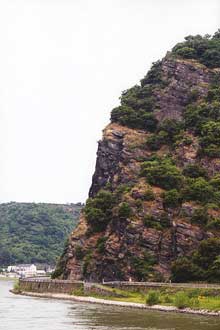 Le rocher de la Lorelei entre Saint Goar et Bacharach, sur le « Rhin romantique »