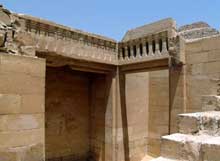 Saqqara : l’ensemble funéraire de Djoser. Le temple « T » du Heb-Sed. (Site Egypte antique)
