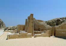 Saqqara : l’ensemble funéraire de Djoser. Le temple « T » du Heb-Sed. (Site Egypte antique)