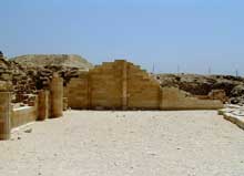 Saqqara : l’ensemble funéraire de Djoser. La maison du Sud. (Site Egypte antique)