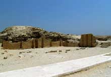 Saqqara : l’ensemble funéraire de Djoser. La maison du Nord. (Site Egypte antique)