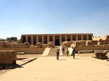 Abydos : le temple funéraire de Séti I (XIXè dynastie, 1294-1279). (Site Egypte antique)