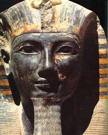 Statue de Thoutmosis III. XVIIIè dynastie. Musée du Caire.  (Site Egypte antique)
