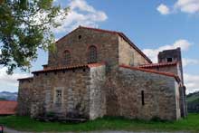 Santa Maria de Bendones : l’église. 792-842