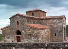 San Pedro de la Nave (Province de Zamora). Le sanctuaire wisigoth. VIIè siècle. Vue générale
