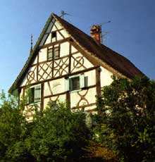 Magstatt le Bas: maison de 1620 aux admirables motifs symboliques. (La maison alsacienne)