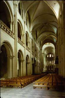 Caen, l’abbaye aux Hommes ou Saint Etienne. La nef