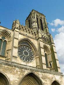 Soissons : cathédrale saints Gervais et Protais. Façade occidentale