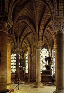 Saint Denis : l’abbaye : le déambulatoire