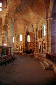 Brioude, église saint Julien : le déambulatoire