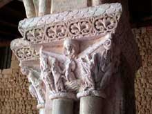 Moissac, abbaye saint Pierre : le cloître, galerie sud : le baptême du Christ
