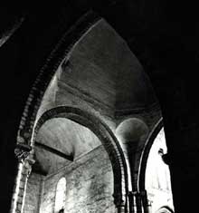 Redon (Ile et Vilaine) : abbaye du Saint Sauveur. La croisée du transept