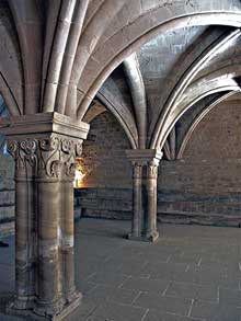 Sénanque : l’abbaye cistercienne. La salle capitulaire