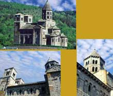 Saint Nectaire : vue générale de l’église du prieuré