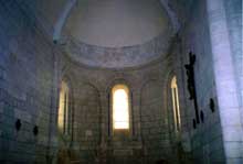 Talmont (Charente Maritime) : l’église sainte Radegonde. La croisée