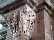 Vézelay (Yonne), basilique sainte Madeleine : chapiteaux du narthex. La tentation de saint Benoît