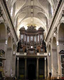 L’église saint Sulpice de Paris. L’intérieur