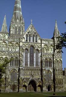 Salisbury : la cathédrale : le massif occidental