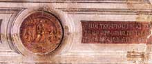 Simone Martini : Maestà, détail des médaillons. 1315. Fresque, 79 x 65 cm. Sienne, Palazzo Pubblico. Le médaillon représente la Madone à l’enfant