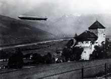Le Zeppelin LZ 126 au dessus de Vaduz, Lichtenstein